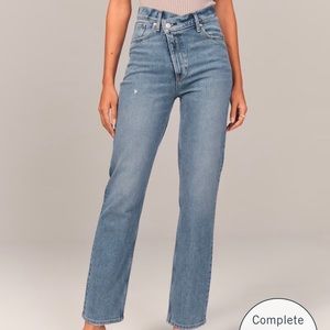 Abercrombie and Fitch The 90s Straight Ultra High Rise with criss-cross waist